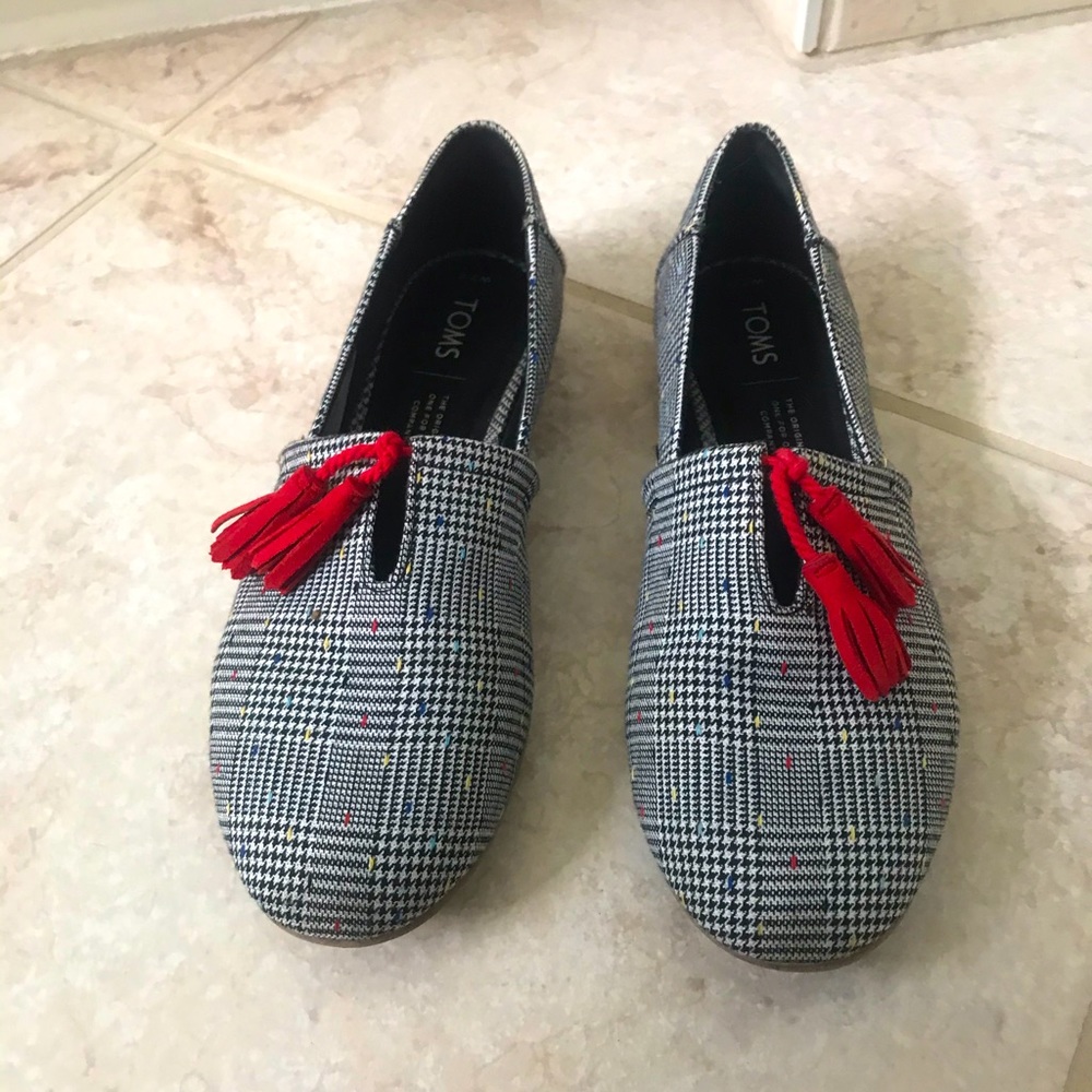 Tom’s Shoes with Tassels size 7.5